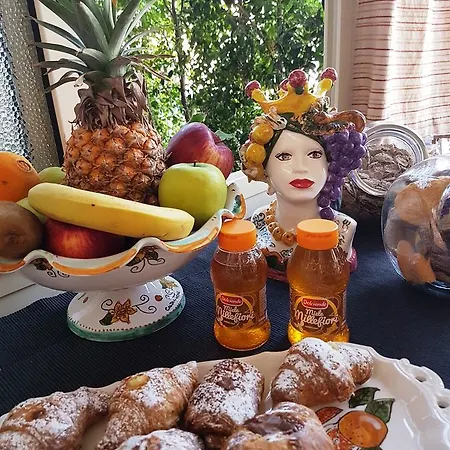 Nocleg ze śniadaniem Crispi 2*